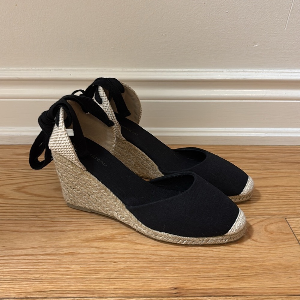 Le Chateau Espadrille Wedge Sandals Black